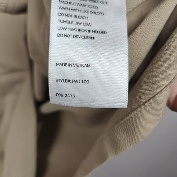 Figs Casma Scrub Top Womens XS Sandstone Tan V-Neck Pockets Short Sleeve 80 - Picture 5 of 7